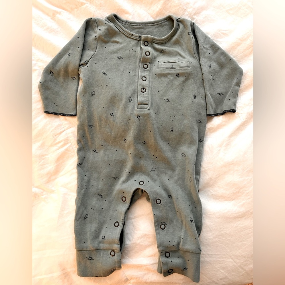 Pehr Baby Organic Cotton Snap Romper, Blue Rockets, size 3-6 months